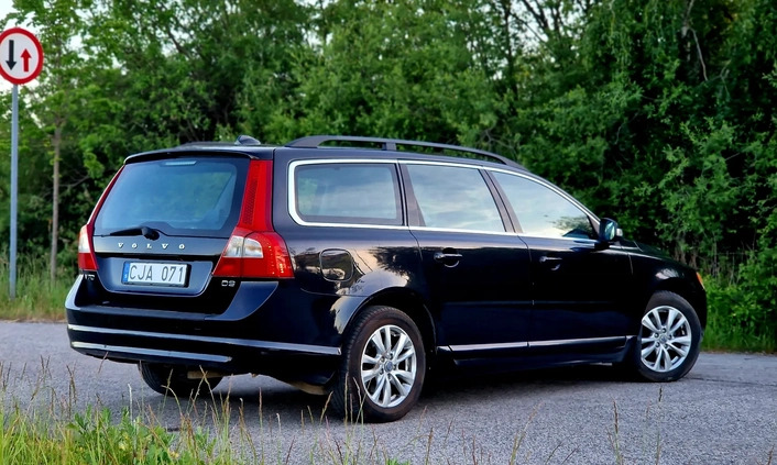 Volvo V70 cena 26900 przebieg: 299999, rok produkcji 2010 z Szczytna małe 352